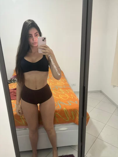 Novinha Victoria Camargo peladinha.