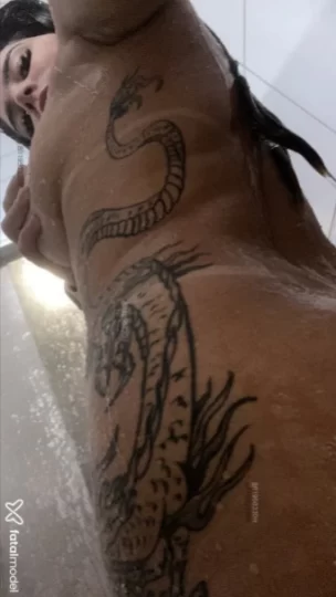 Vazados Emili Magnus nua.