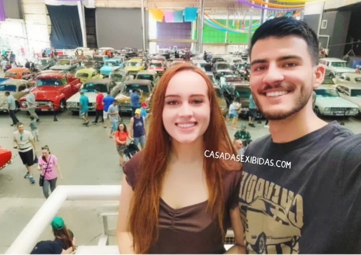 Vazou mulher de corno pelada