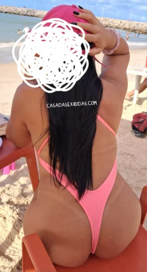 esposa rabuda na praia